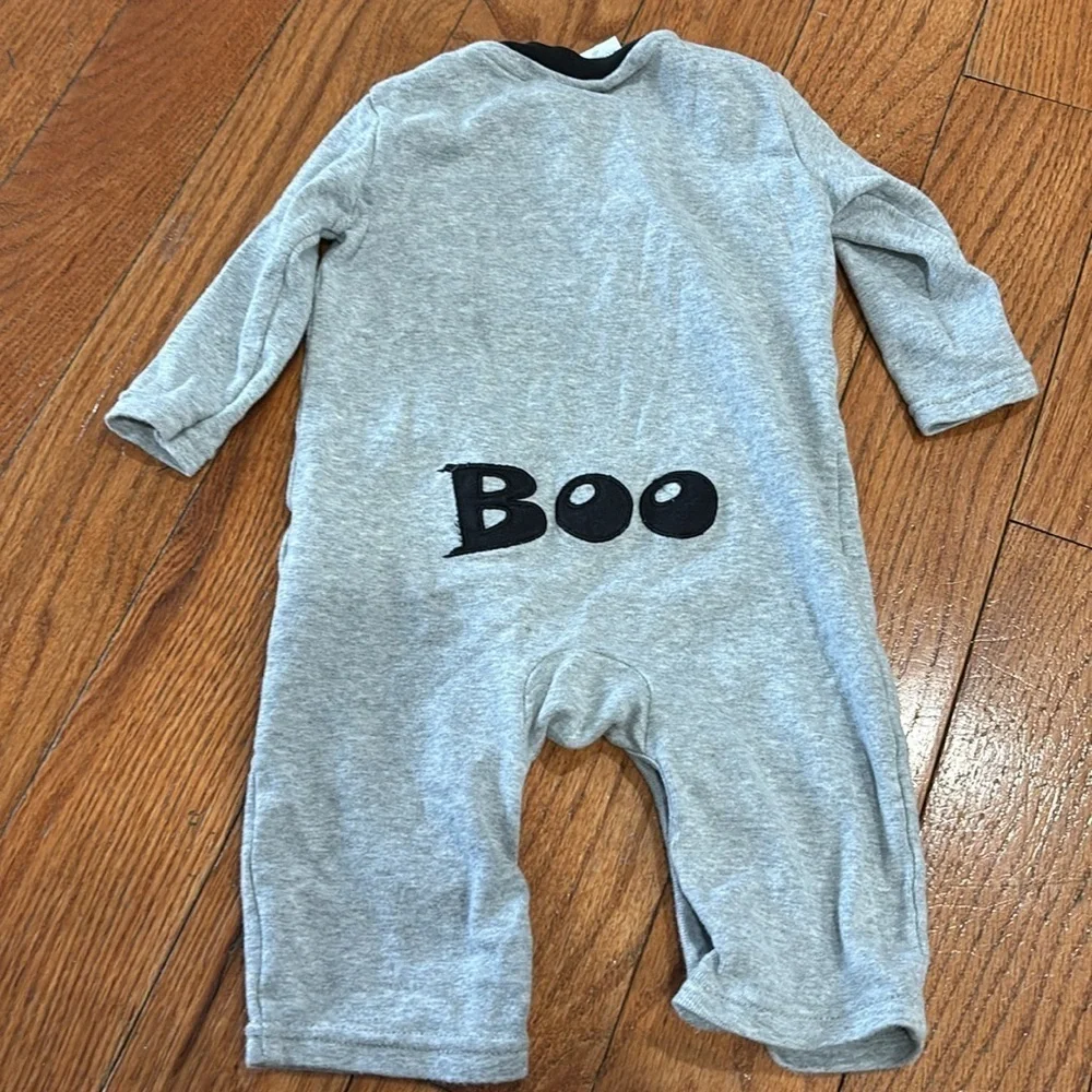 Baby’s First Boo Halloween outfit or sleeper 3-6 Months Koala Kids gray